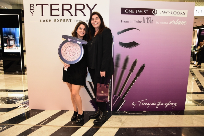 By Terry Lash-Expert Twist Brush